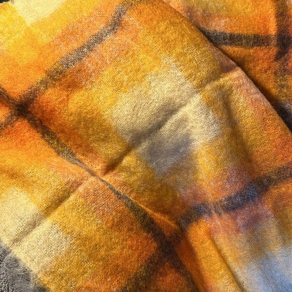 45” x 33” approx Vintage Made in Scotland Genuine Mohair Throw/Lap Blanket - Picture 2 of 3
